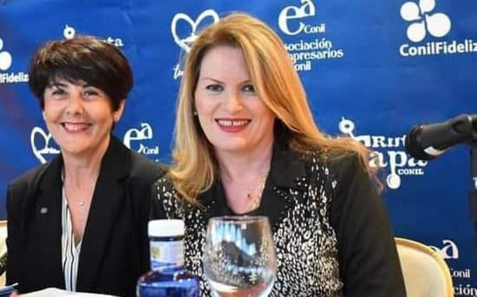 Imagen de archivo de Juana Sánchez y Lola Caro.