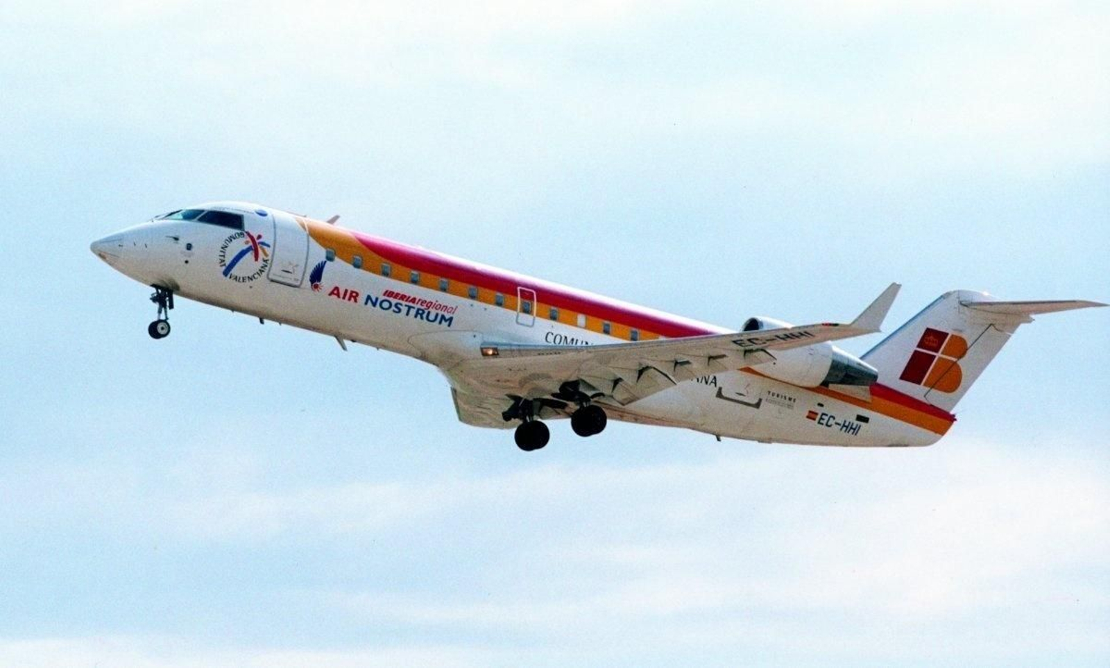 Avión Airnostrum. Avión Airnostrum.