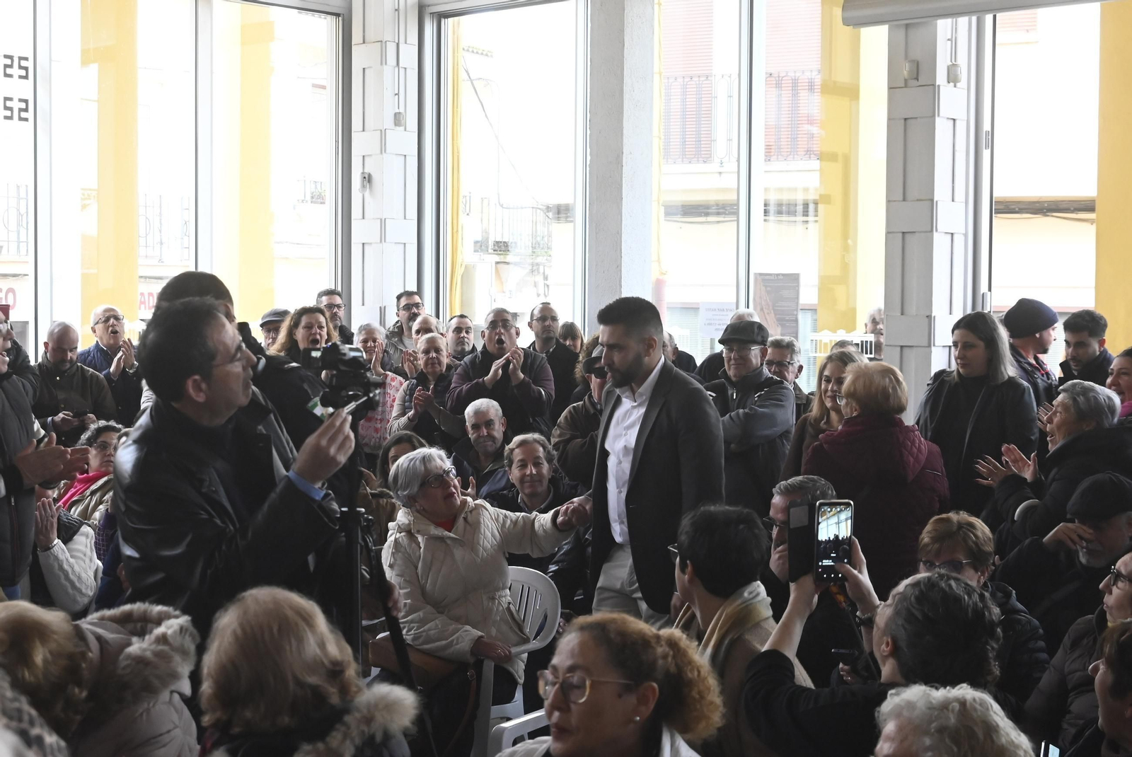 El tenso pleno de la moción de censura en Peñarroya-Pueblonuevo, en imágenes