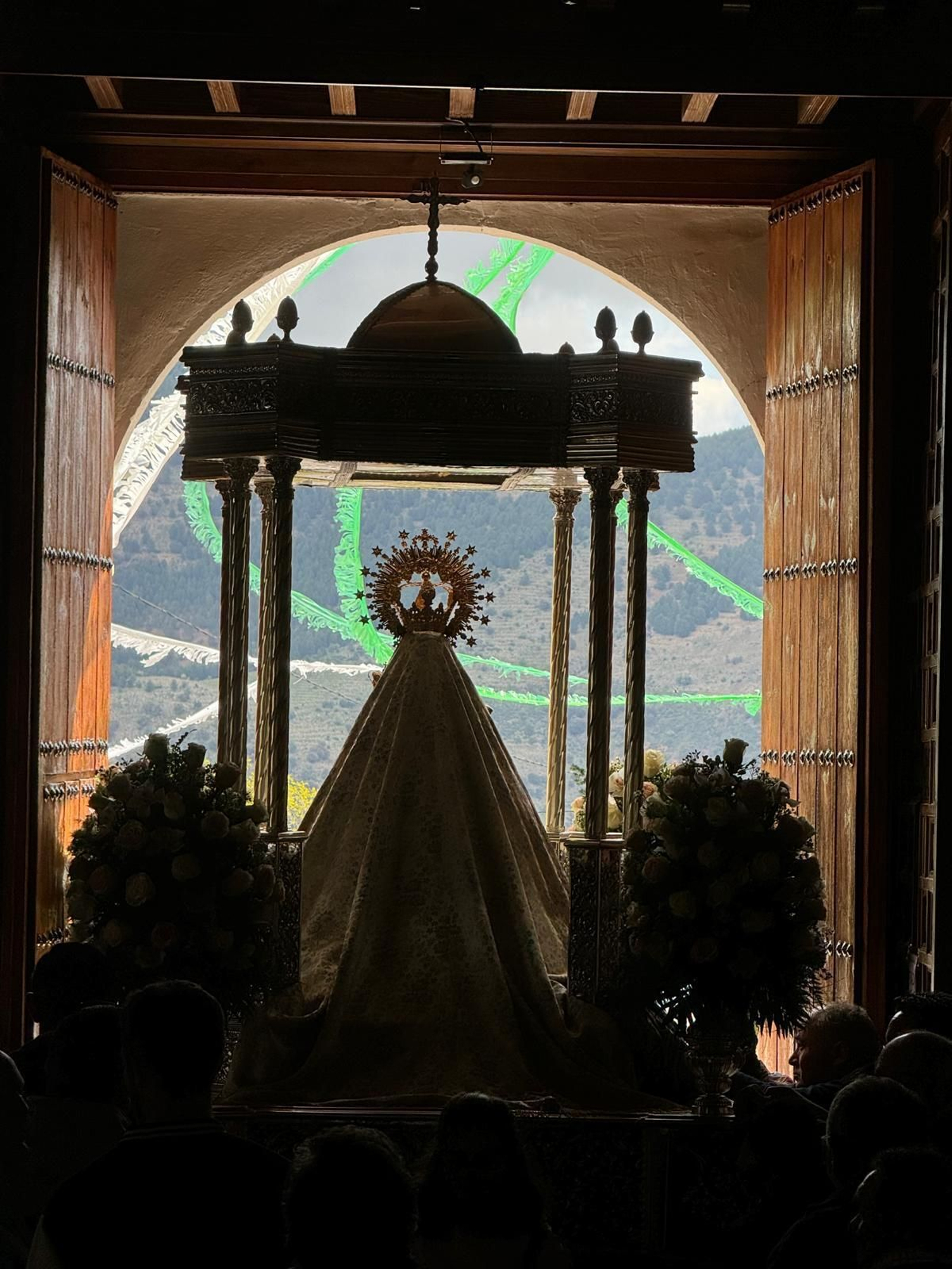 En imágenes: Los vecinos de Hoya del Salobral veneran  a su Virgen de la Cabeza