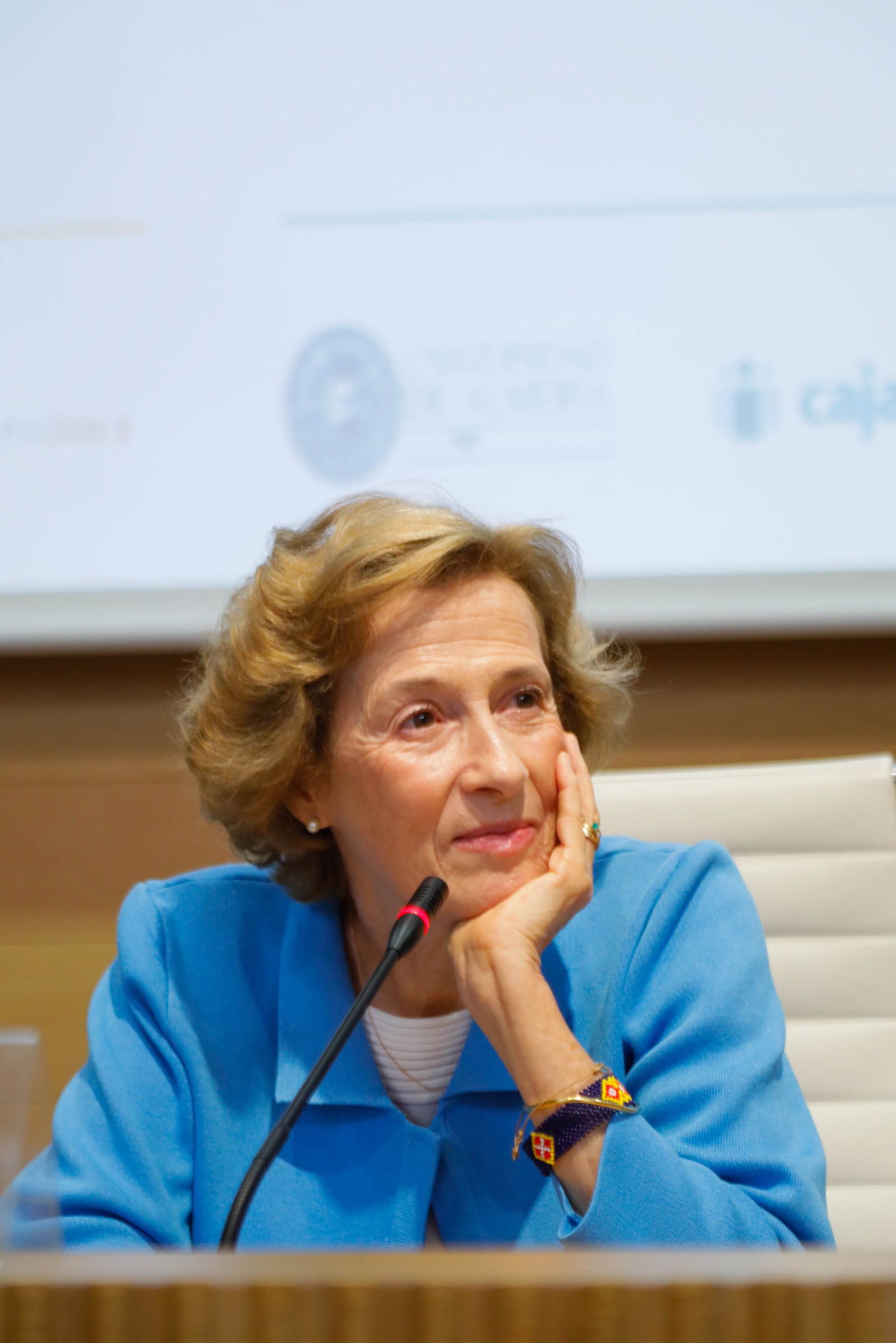 Imágenes de Diario de los Libros, con Julia Navarro