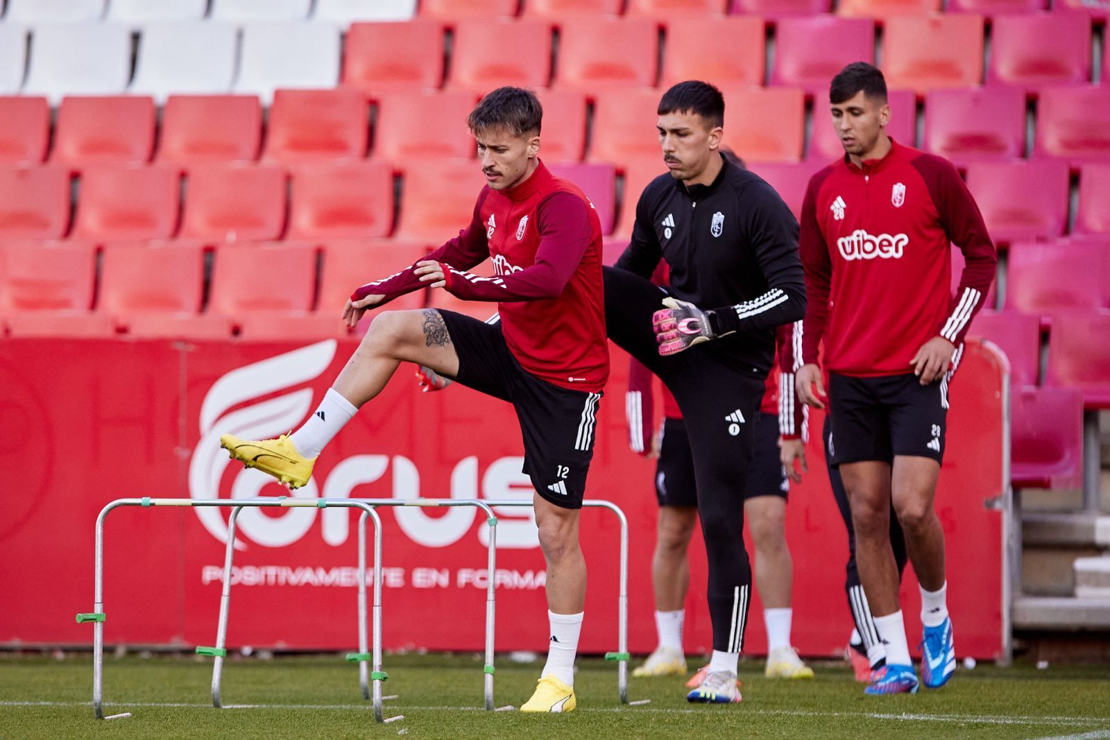 Las primeras imágenes del nuevo entrenador del Granada CF