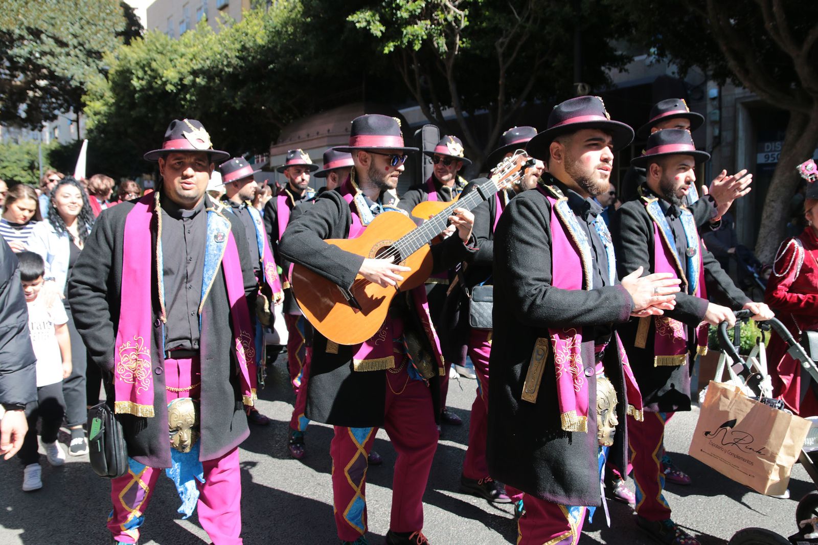 Las imágenes del Entierro de la Sardina de Almería