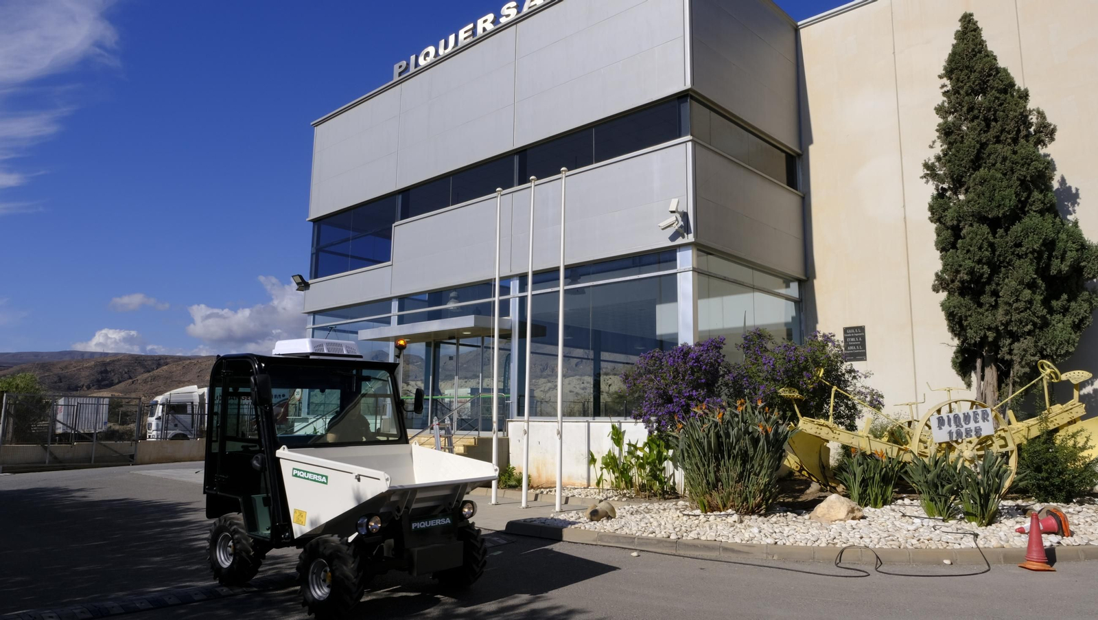 Un recorrido en imágenes por Piquersa, 25 años de maquinaria almeriense