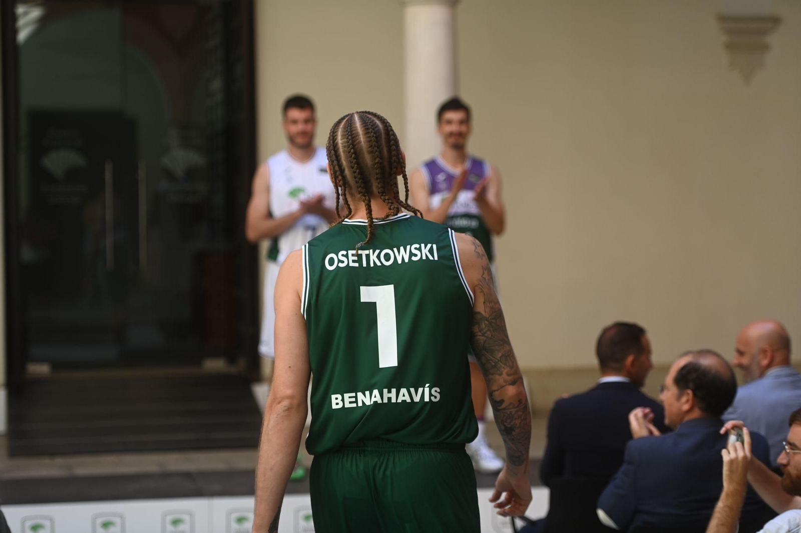 Fotos: la presentación de las nuevas camisetas del Unicaja