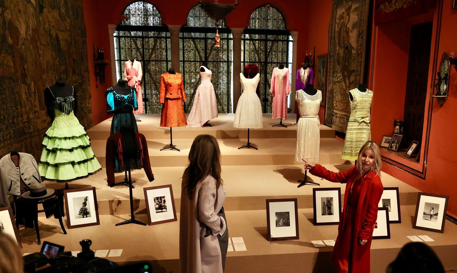 La Sala de la Gitana acoge una amplia colección de vestidos usados por la duquesa de Alba.