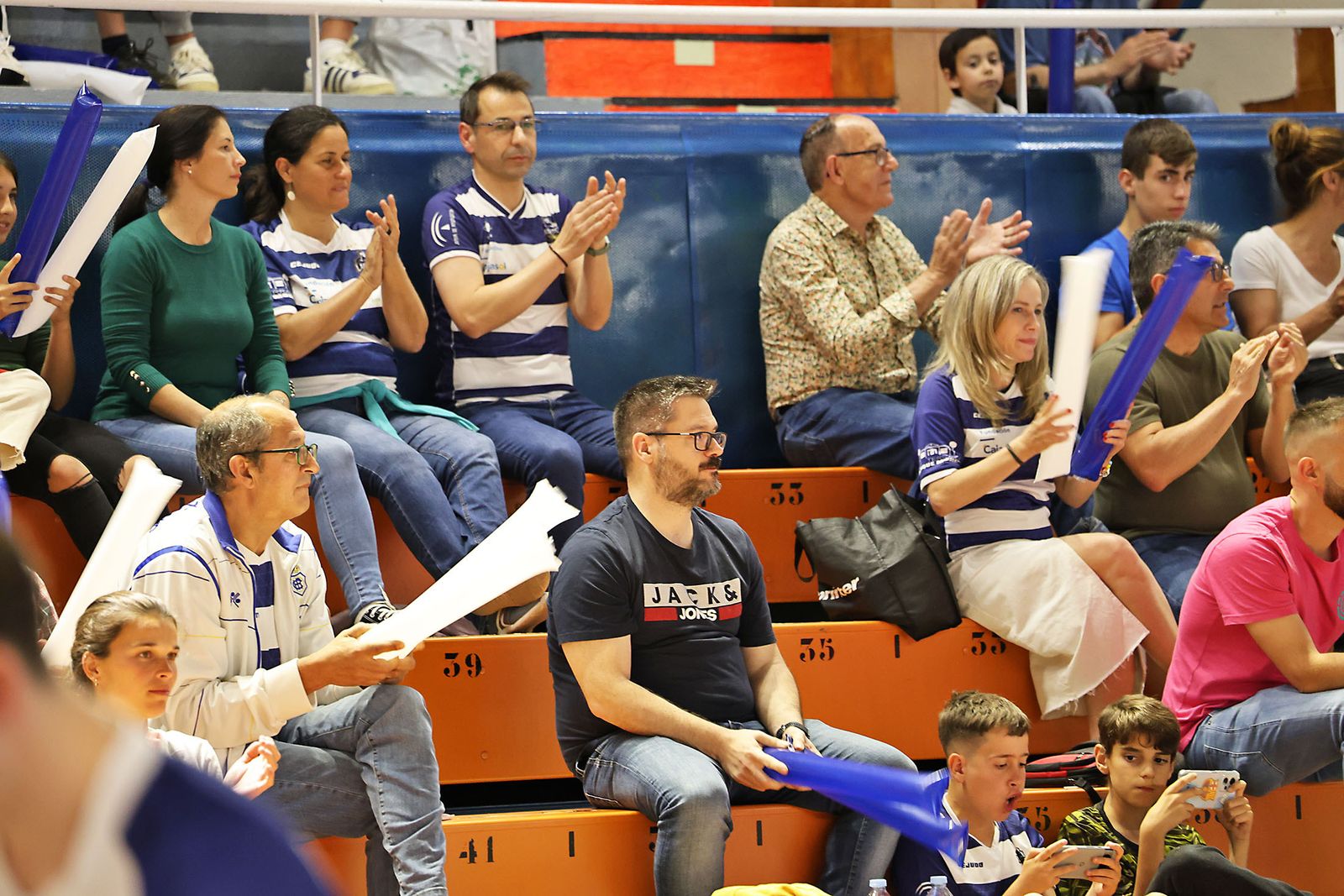 Imágenes de la final de liga de bádminton entre el IES La Orden y La RInconada