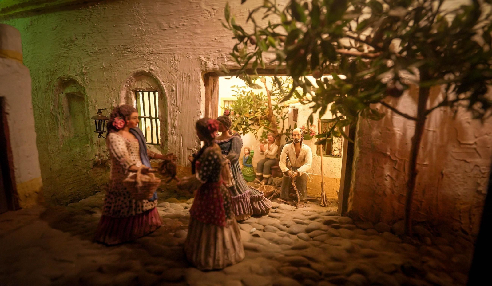Imágenes de la exposición '50 Navidades montando el Belén' en Jerez