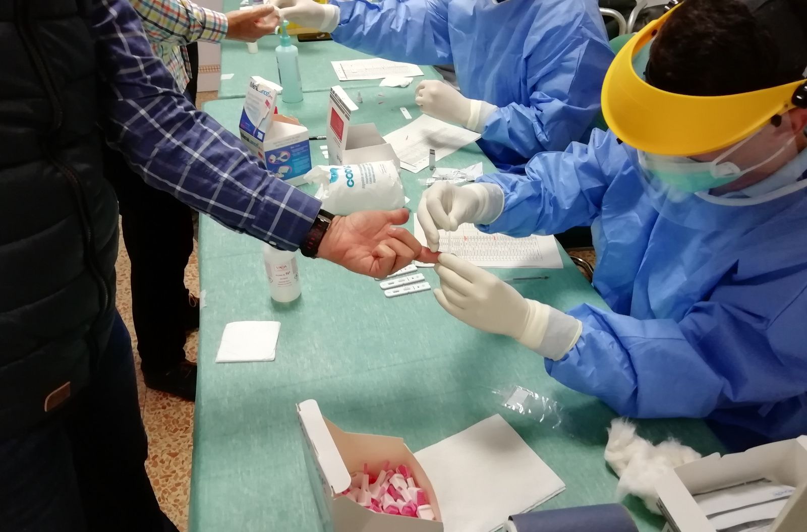 Realización de test a agentes de la Policía Nacional.