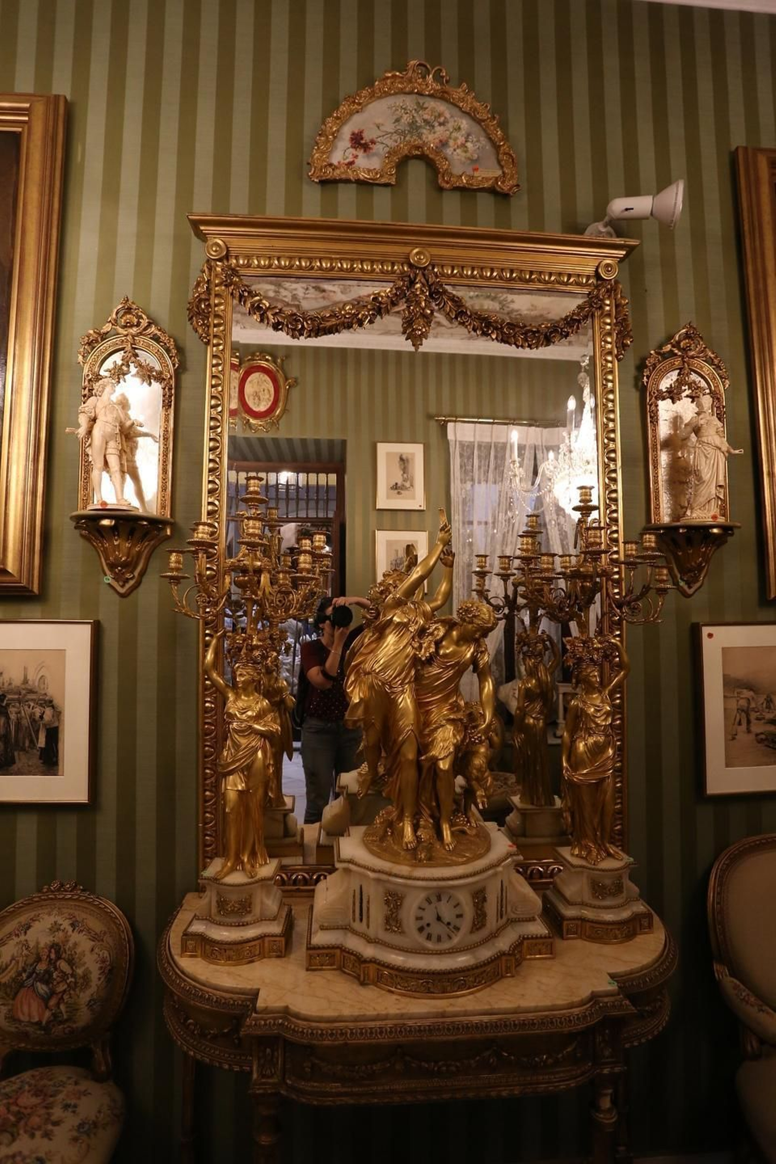 Traslado de la colección Bellver a la Casa Fabiola