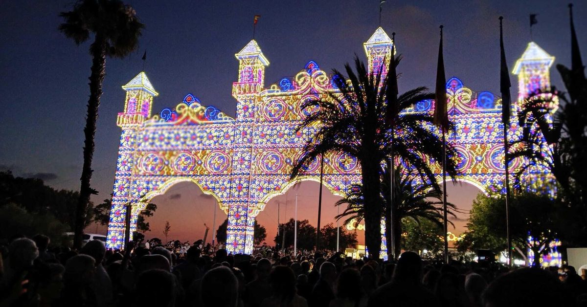 Imágenes de la Feria de Chiclana 2024 alumbrado y las primeras horas
