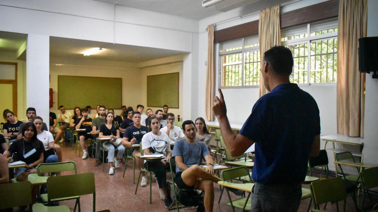 Presentación en el IES Mariana Pineda de Granada.