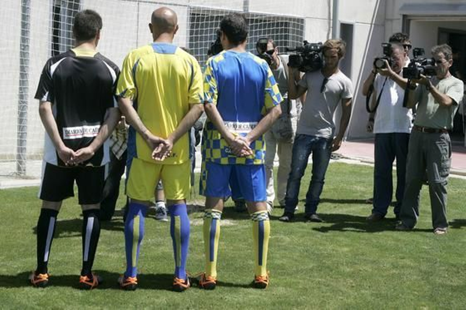 Vista trasera de las nuevas equipaciones. 

Foto: Jesus Marin