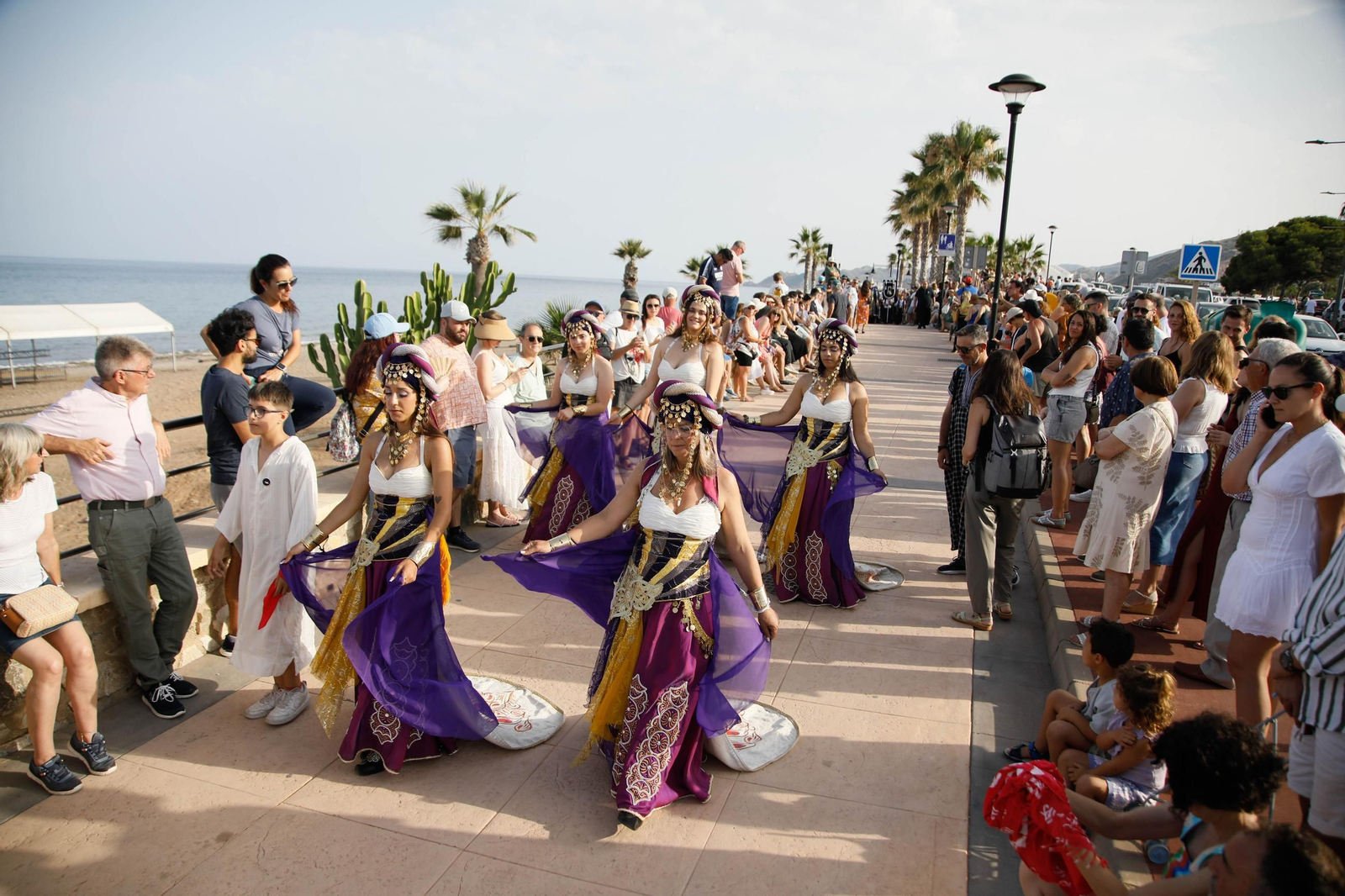 La carrera de cintas y la exhibición de caballos de los Moros y Cristianos de Mojácar, en imágenes