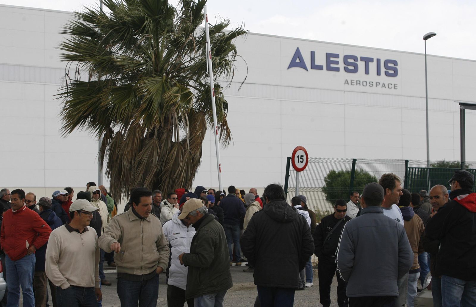 Concentración en 2011 de trabajadores de Alestis en Puerto Real