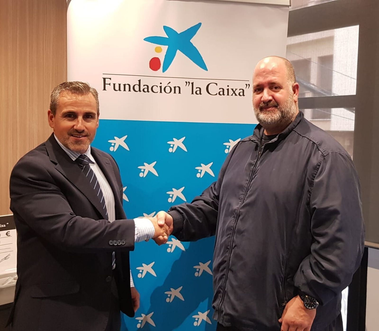 Una de las entregas de las donaciones