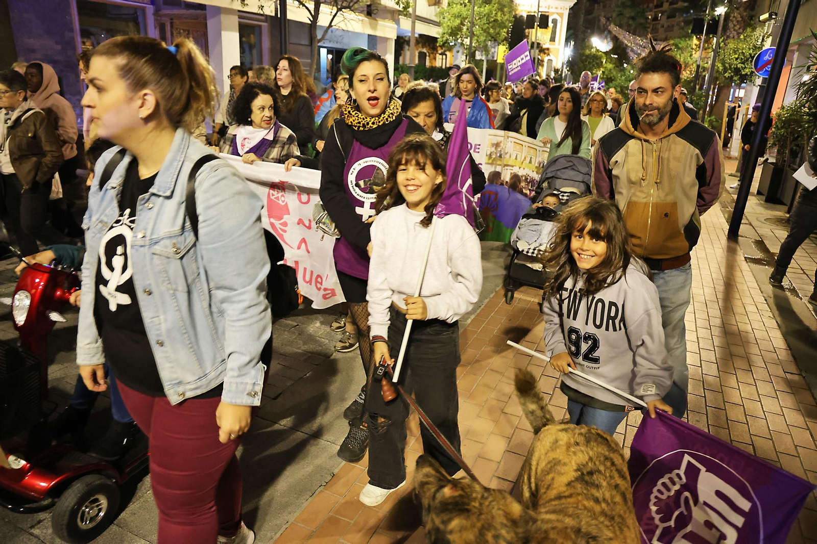 Imágenes de la Manifestación por el 25-N en Huelva