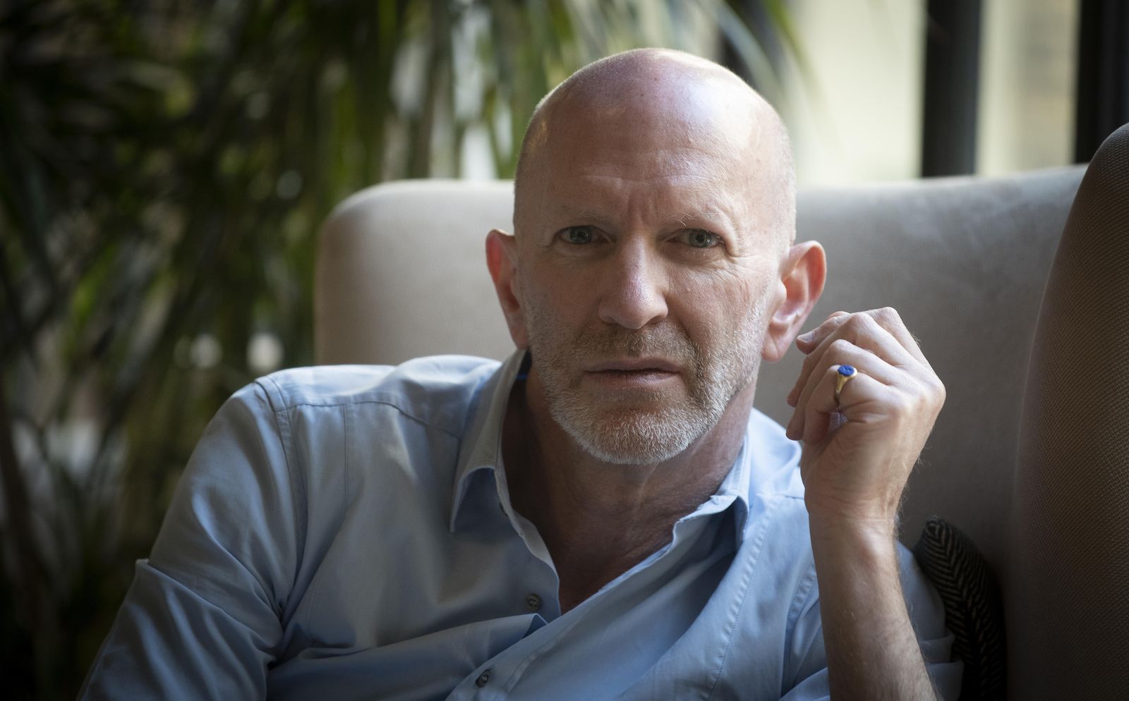 El historiador Simon Sebag Montefiore, fotografiado hace unas semanas en el Hotel Alfonso XIII de Sevilla.