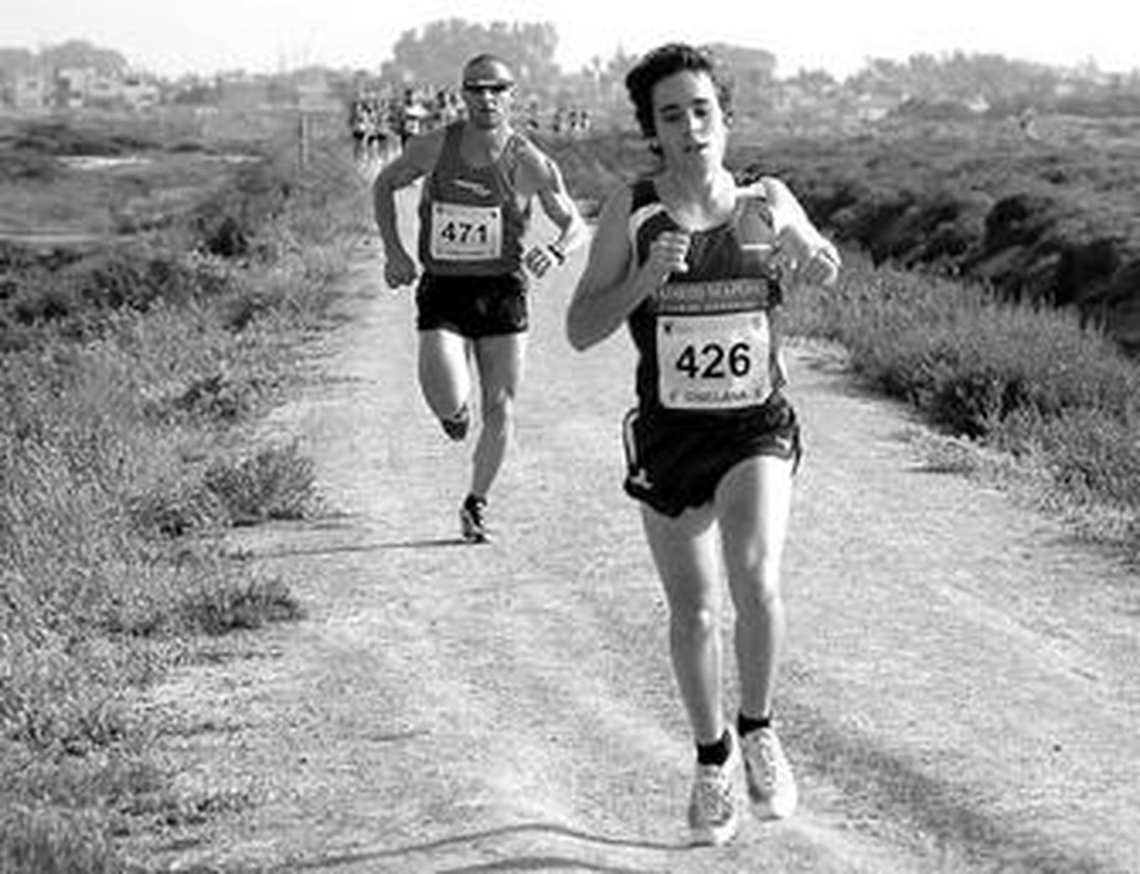 Luis Figueroa, ganador de la prueba, seguido por el chiclanero Salvador Gil.