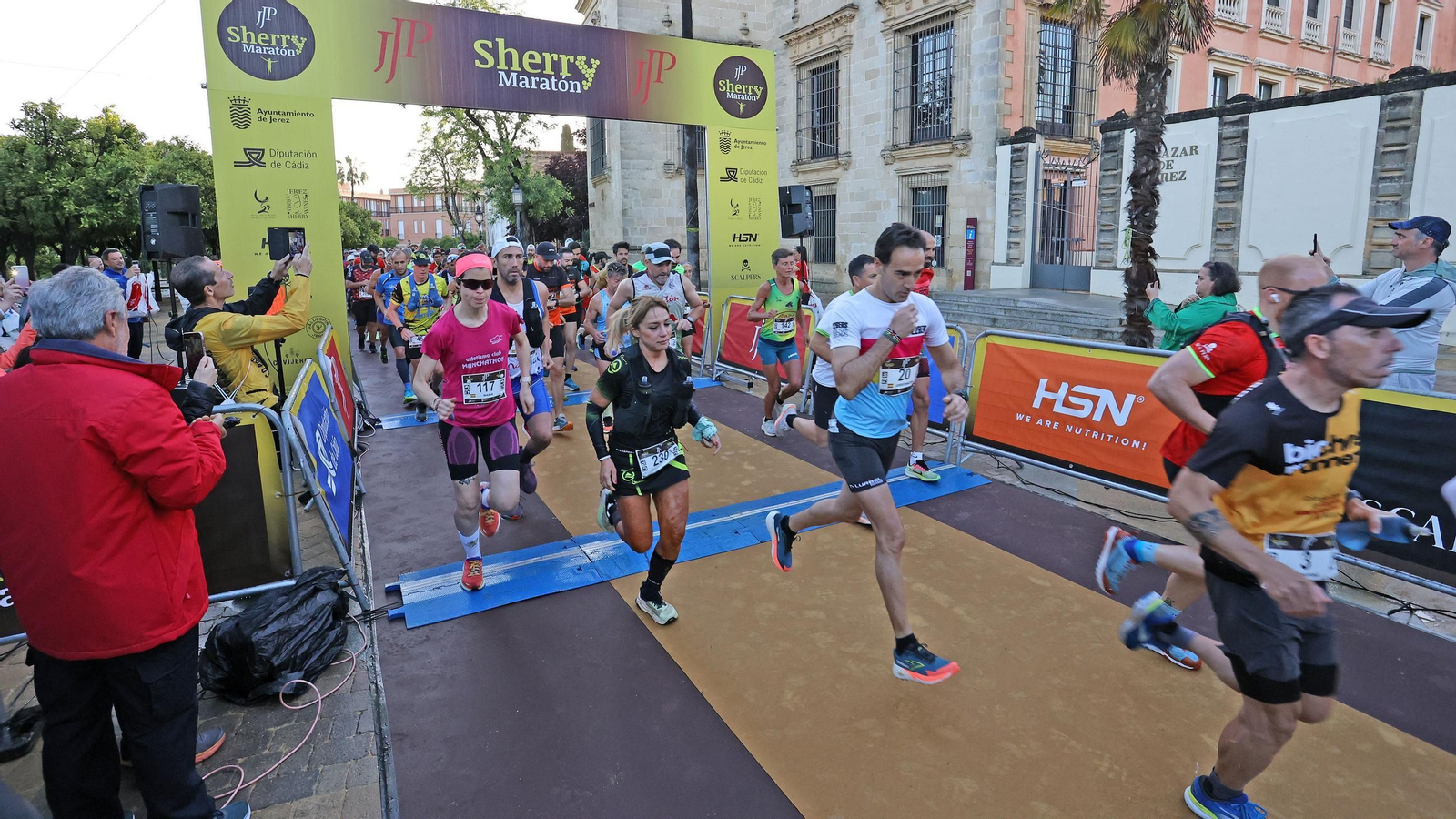 Búscate en la Sherry Maratón 2025 de Jerez (I)