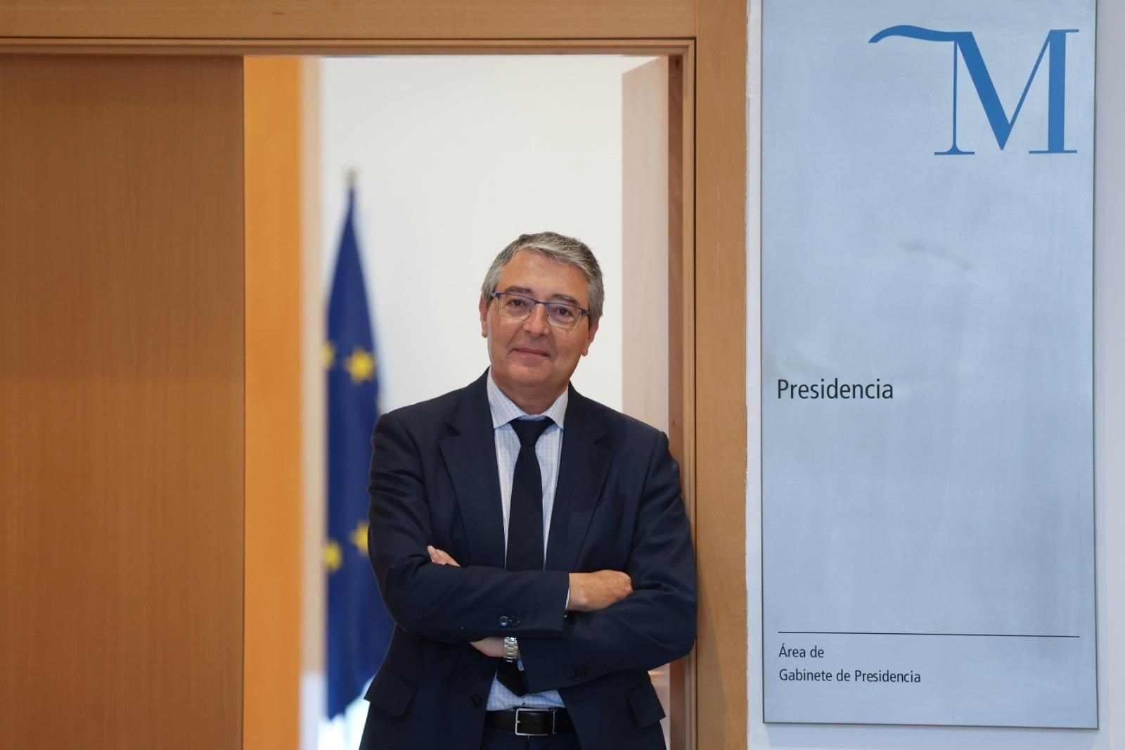 Francisco Salado, en la puerta de su despacho en la Diputación de Málaga. Francisco Salado, en la puerta de su despacho en la Diputación de Málaga.