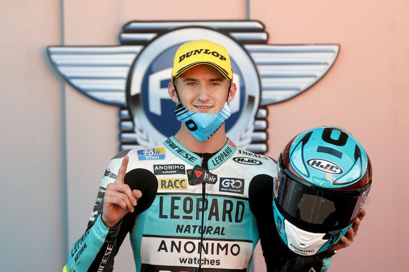 Artigas, tras ganar la carrera en el circuito Ricardo Tormo de Cheste