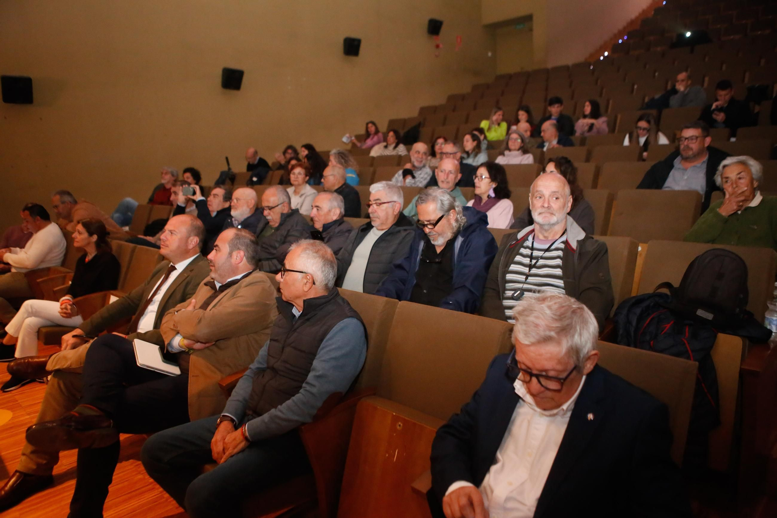 Las fotos de la jornada sobre el alga invasora en Tarifa