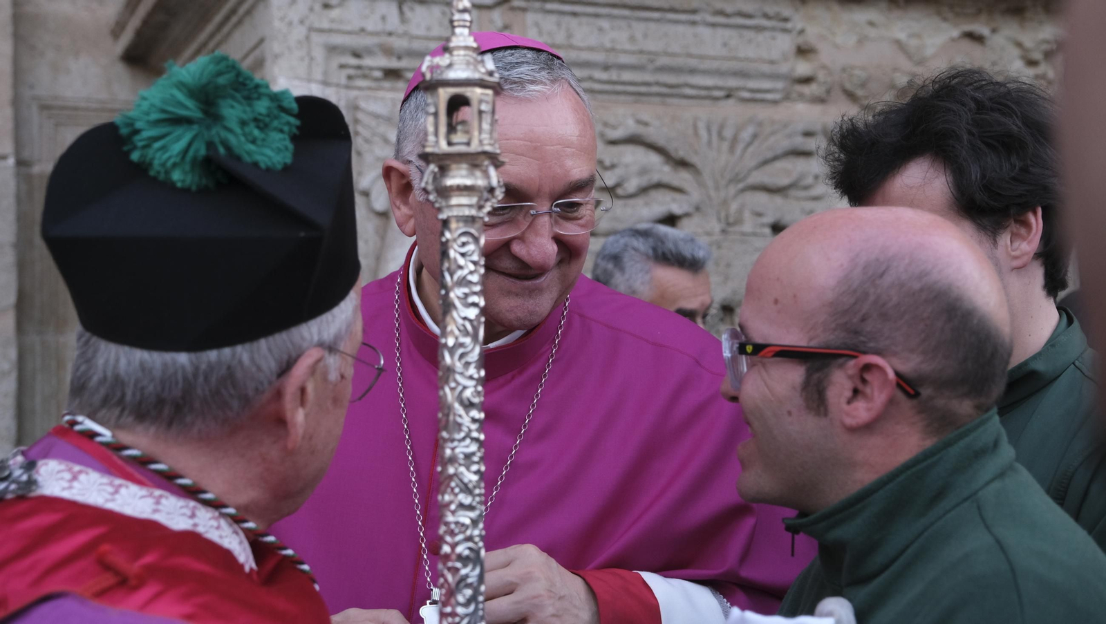 Estudiantes en la Semana Santa de Almería 2025