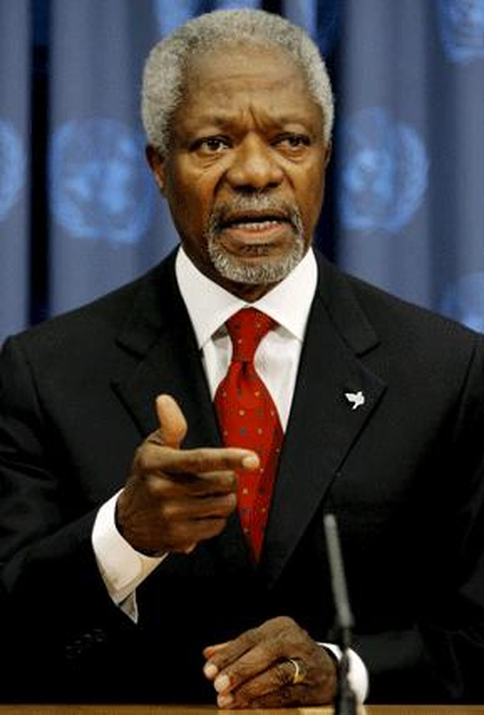 Annan pide a Damasco que desista del uso de armamento pesado