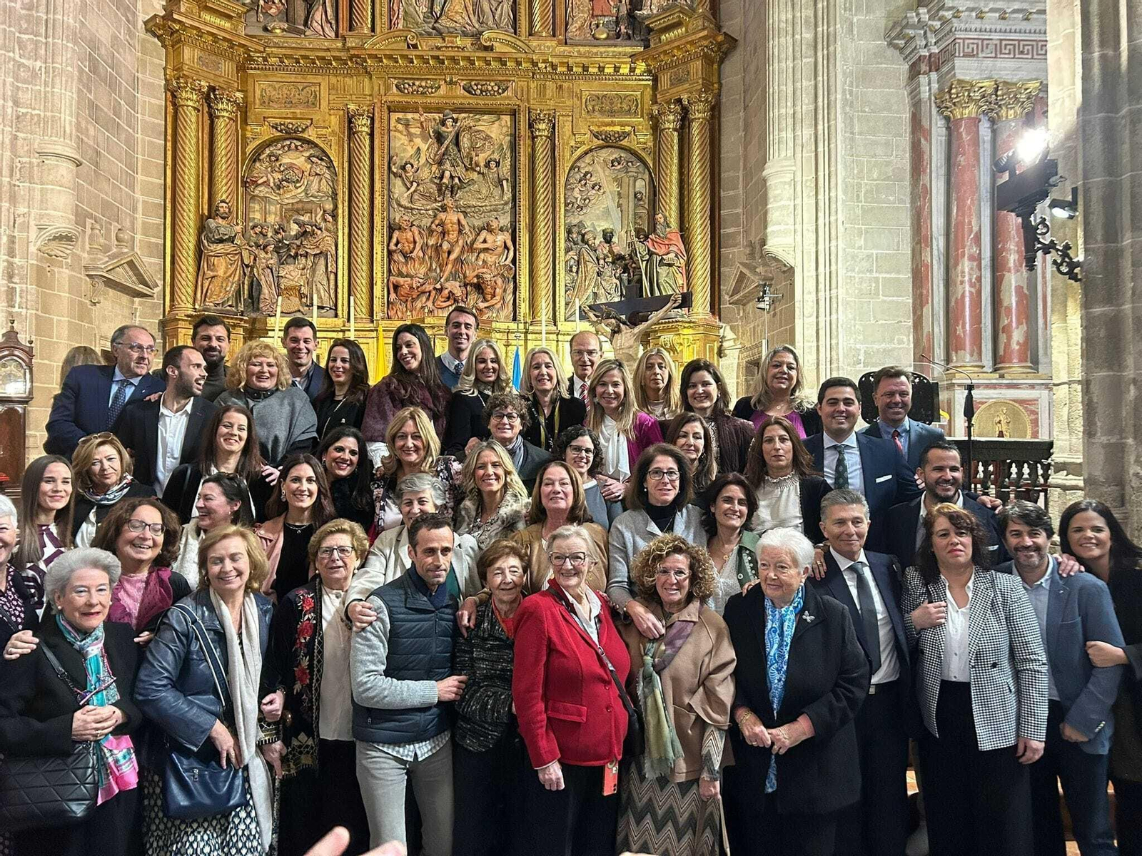 Así fue el gran encuentro por el 75 aniversario del colegio Jesús-María 'El Cuco' en Jerez Así fue el gran encuentro por el 75 aniversario del colegio Jesús-María 'El Cuco' en Jerez