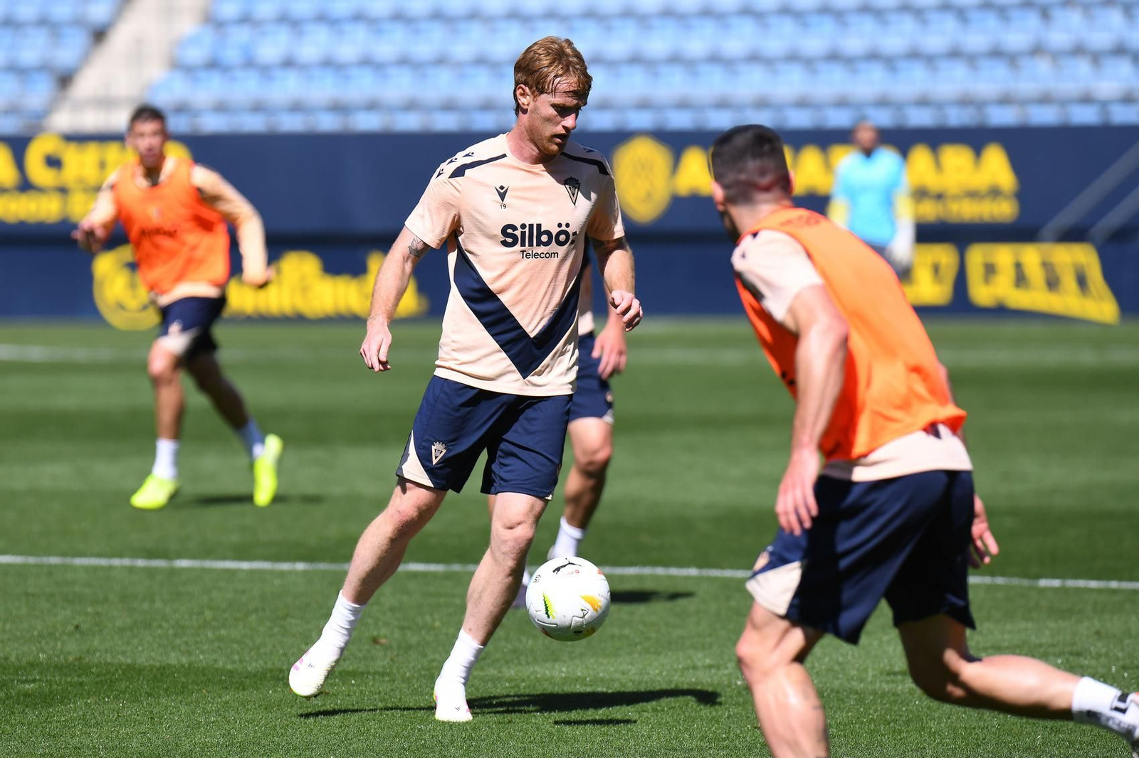 Álex Fernández en un entrenamiento. Álex Fernández en un entrenamiento.