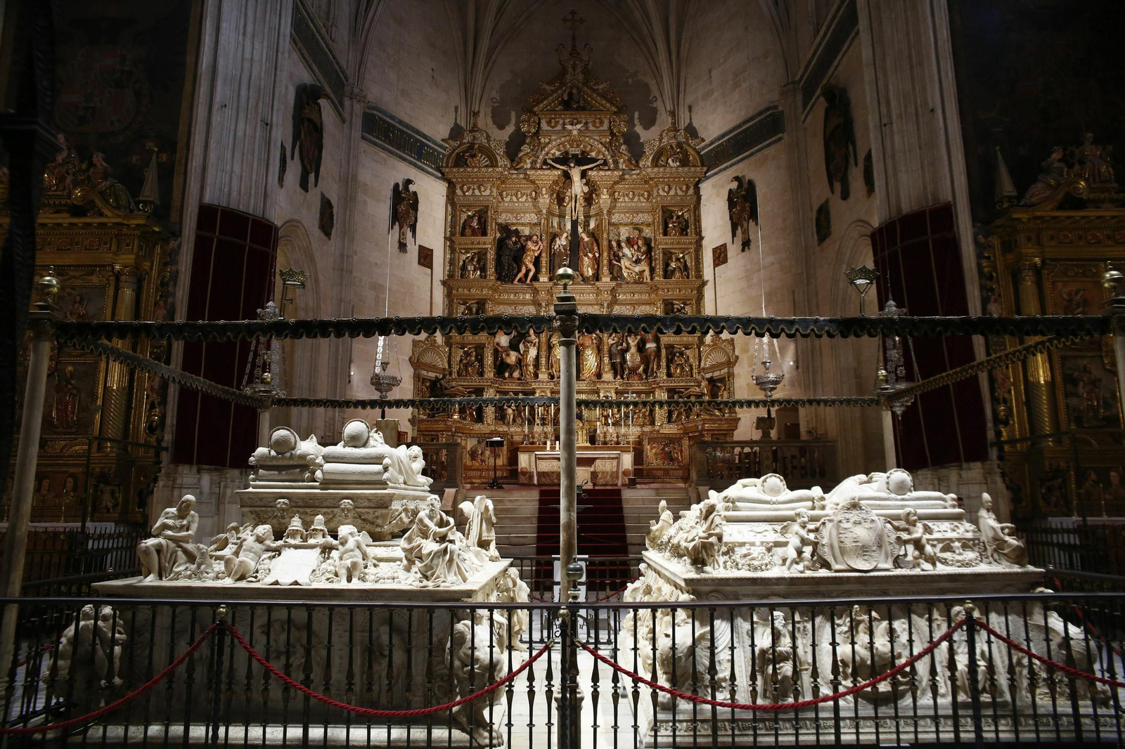 Nueva iluminación en el museo de la Capilla Real.