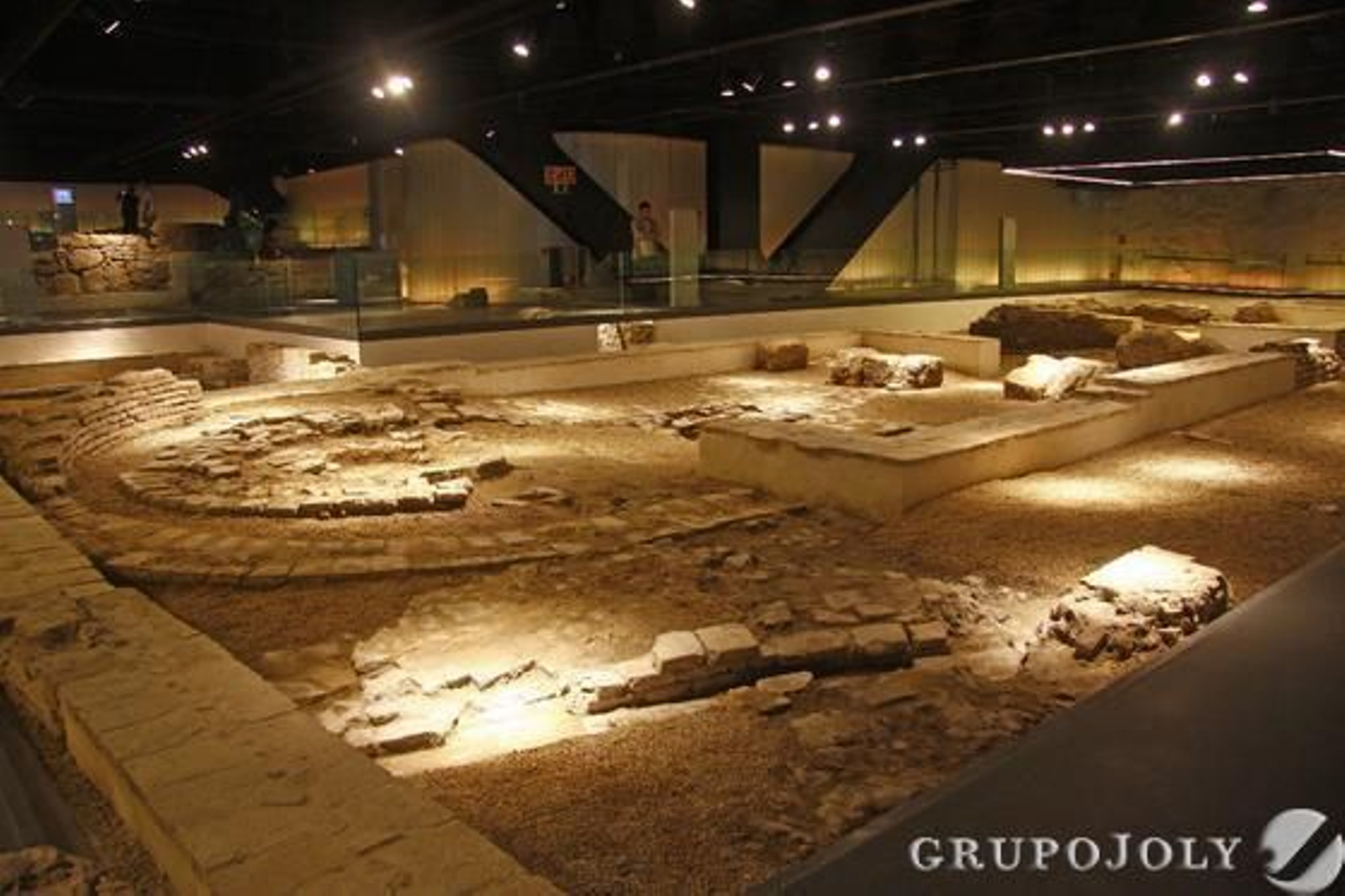 El conjunto arqueológico abre sus puertas sin el Tesoro del Carambolo.

Foto: B.Vargas