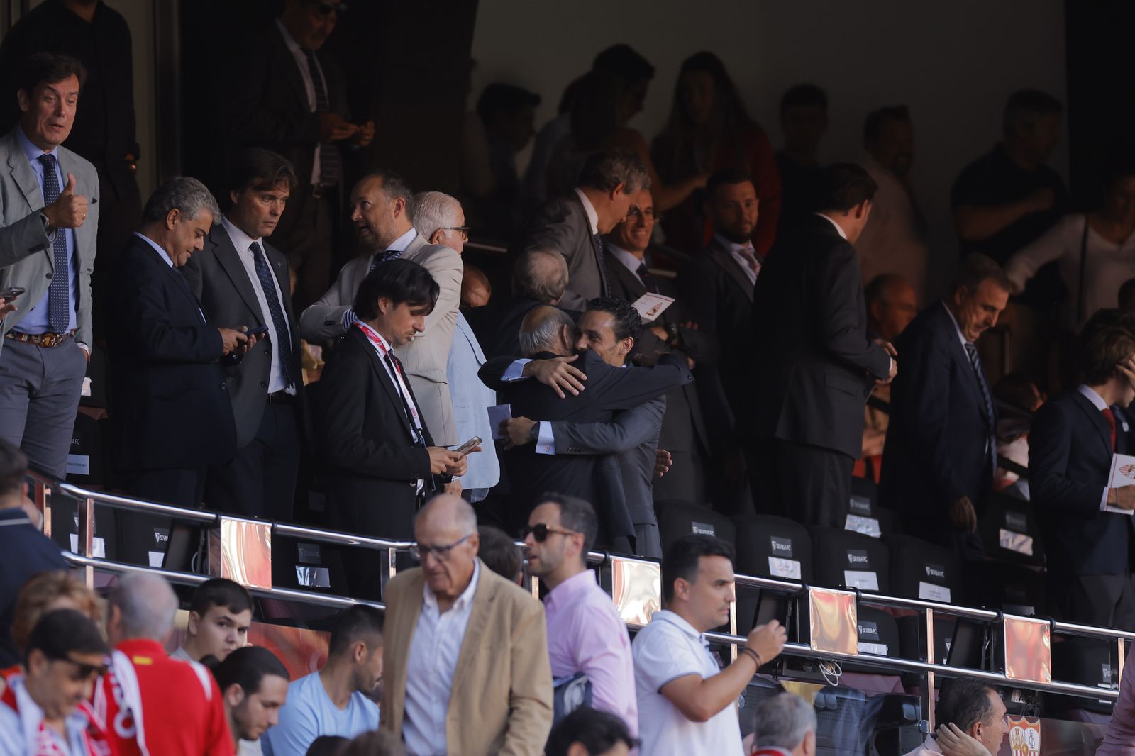 Búscate en las fotos del Sevilla-Almería