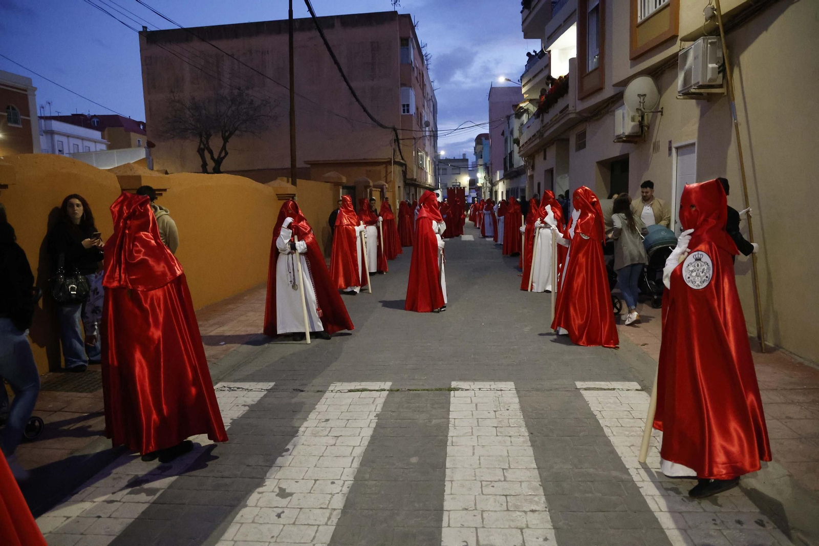 Fotos del Miércoles Santo en La Línea Oración en el Huerto, Abandono y Medinaceli