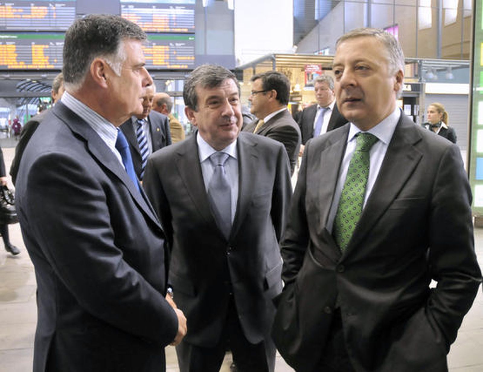 Viera, Garrido y Blanco en Santa Justa.

Foto: Juan Carlos Vazquez