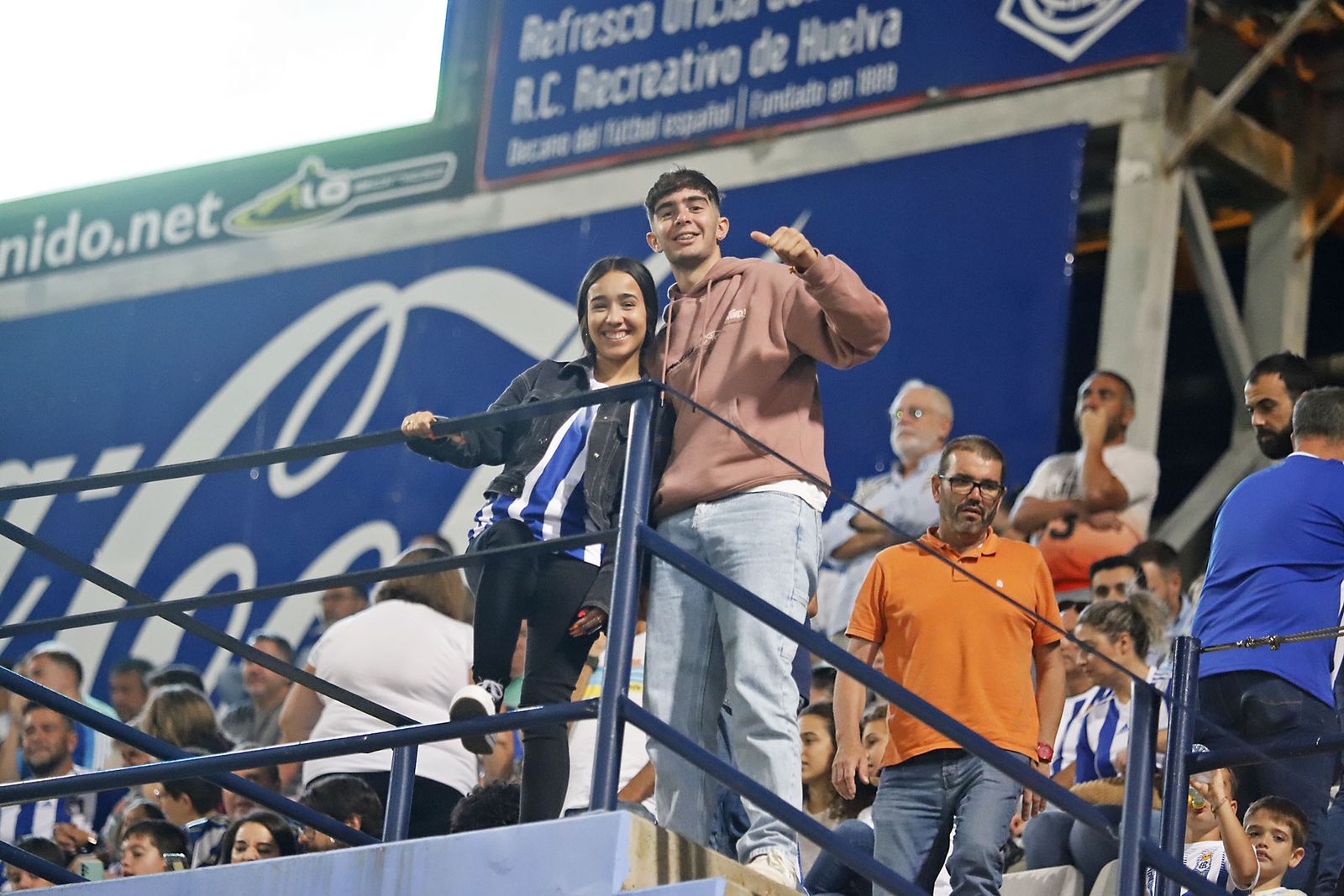 Imágenes del ambiente en el encuentro entre el Recreativo de Huelva y el CD Castellón