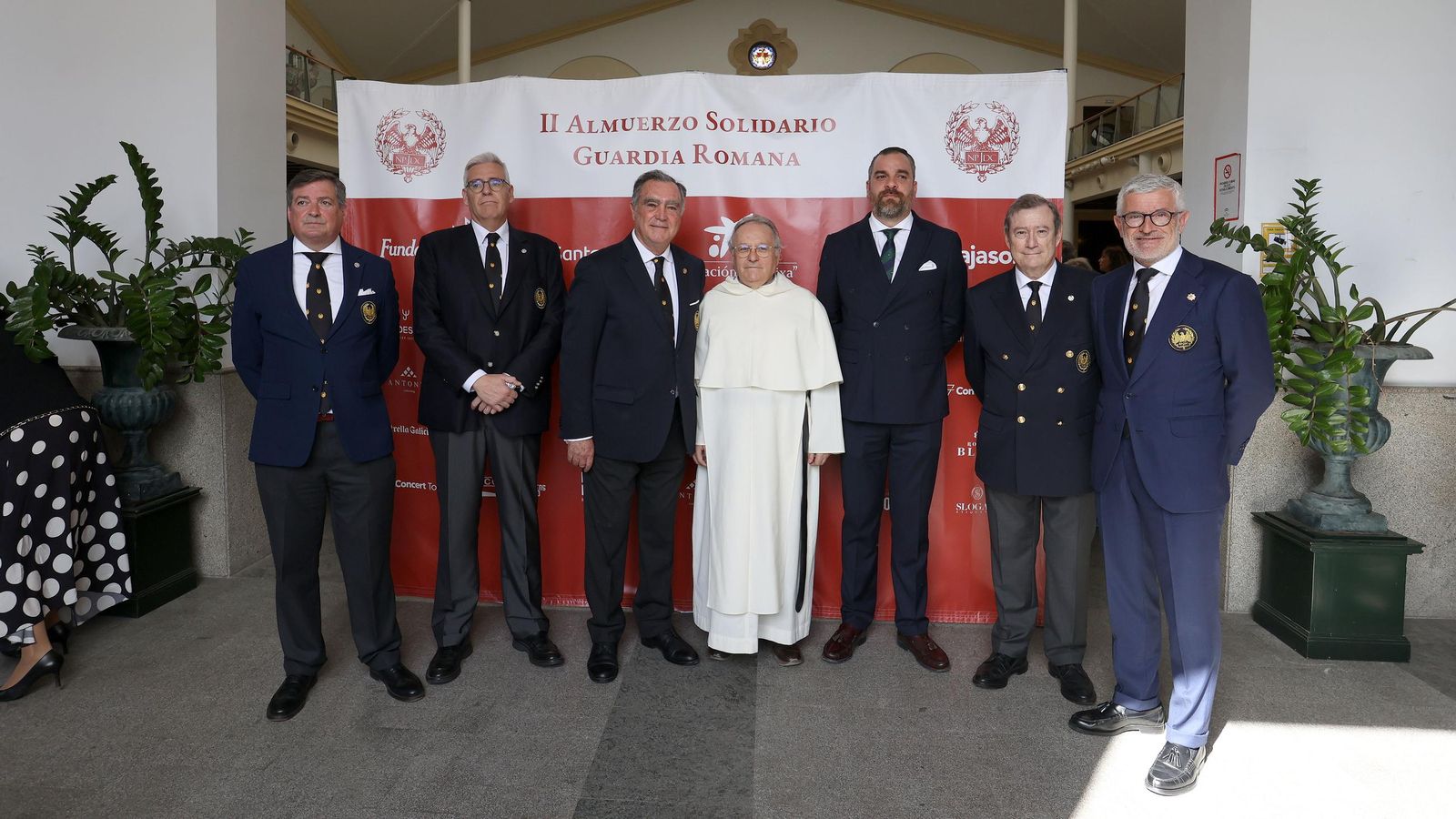 II Almuerzo Solidario de la Guardia Romana de la Hermandad del Transporte en Jerez