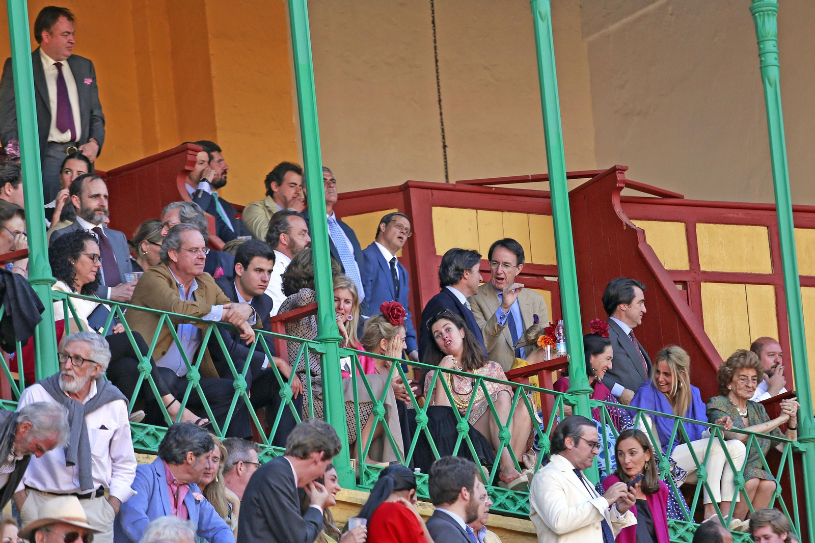 Imágenes de la faena de "El Fandi", Manzanares y Roca Rey en el coso jerezano
