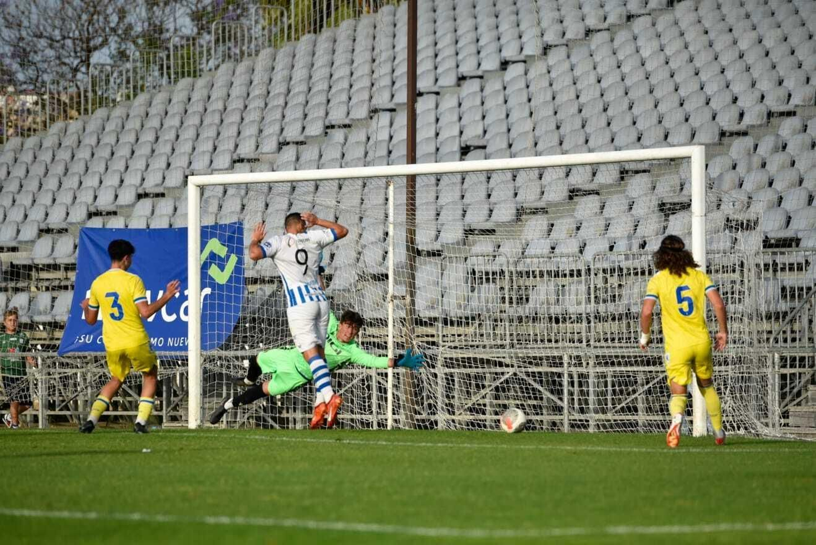 Imágenes del empate entre el Jerez Industrial y Cádiz Balón