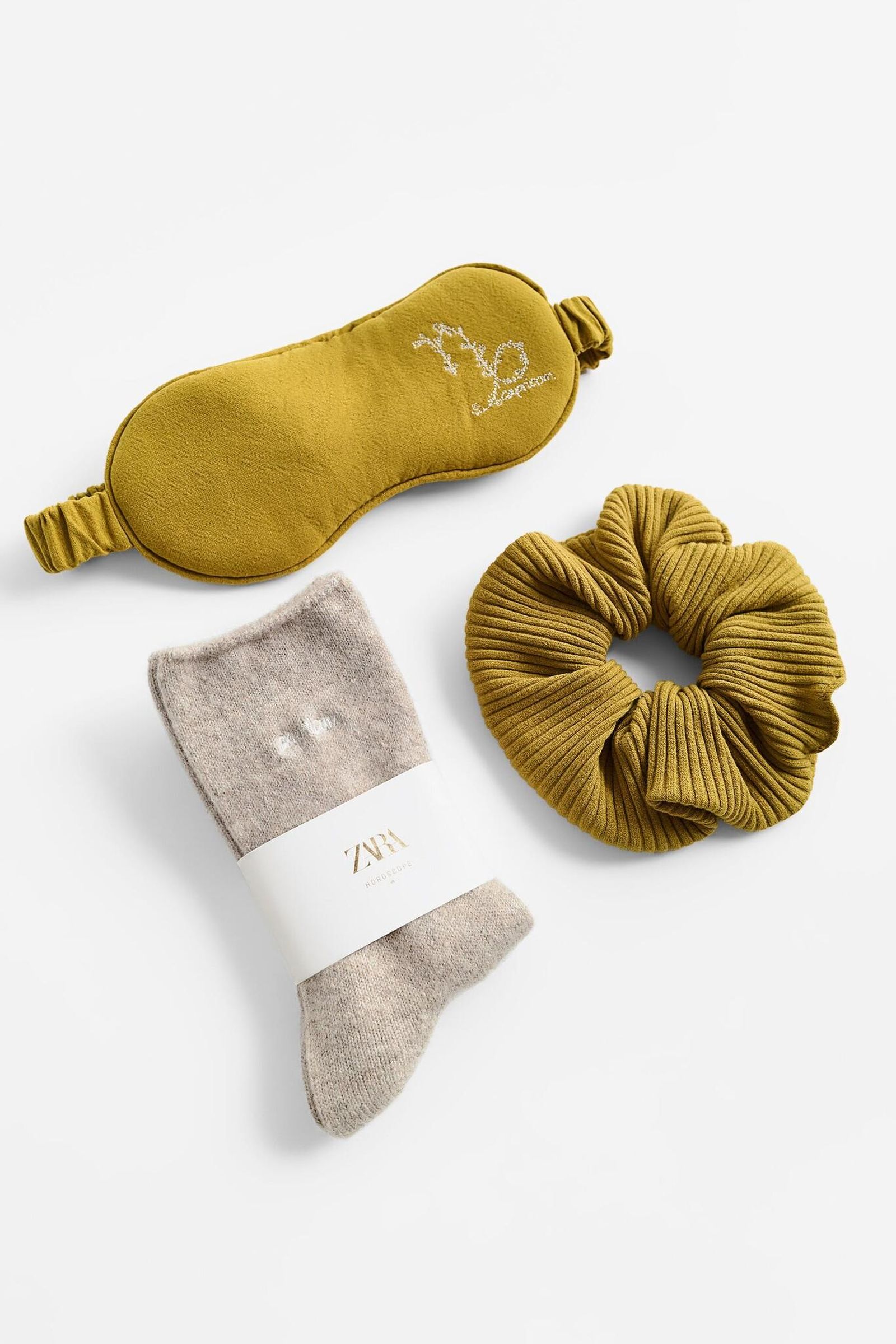 'Comfy set' de capricornio de Zara.