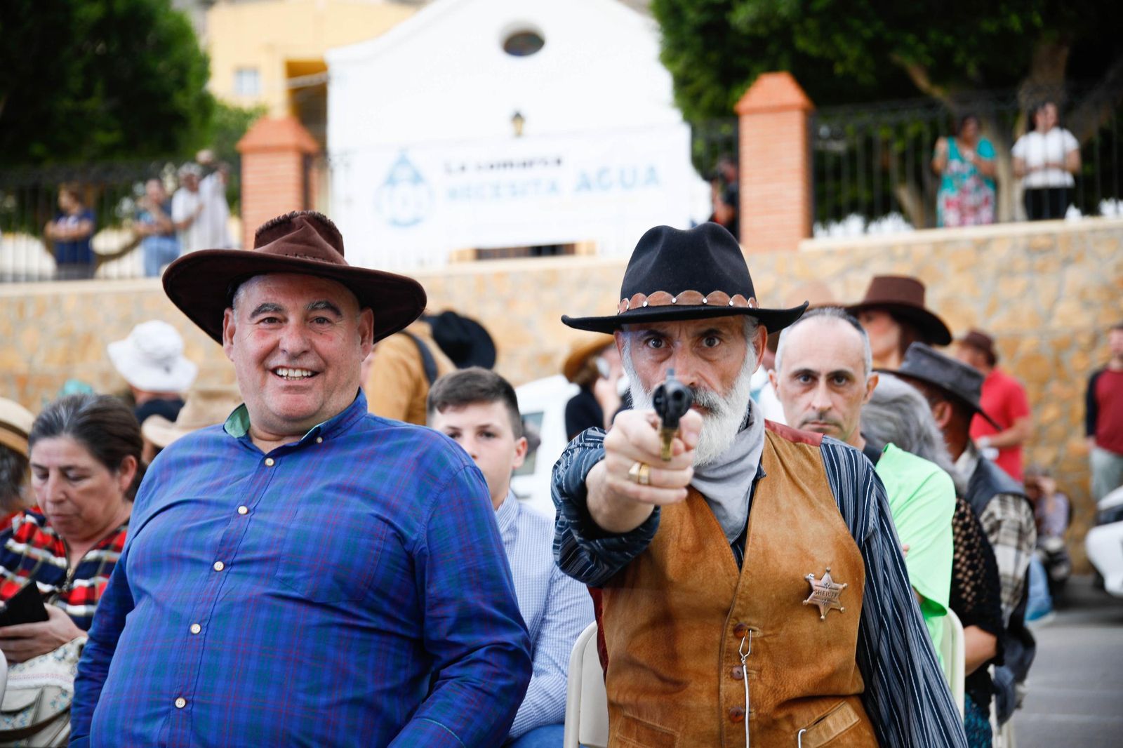Descubrimiento de la silla del actor Fabio Testi en el Paseo de la Fama de Tabernas, en imágenes