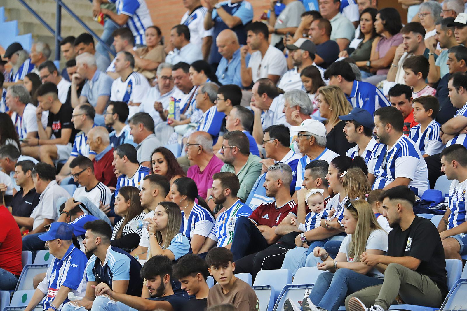Imágenes del ambiente en el encuentro entre el Recreativo de Huelva y el CD Castellón