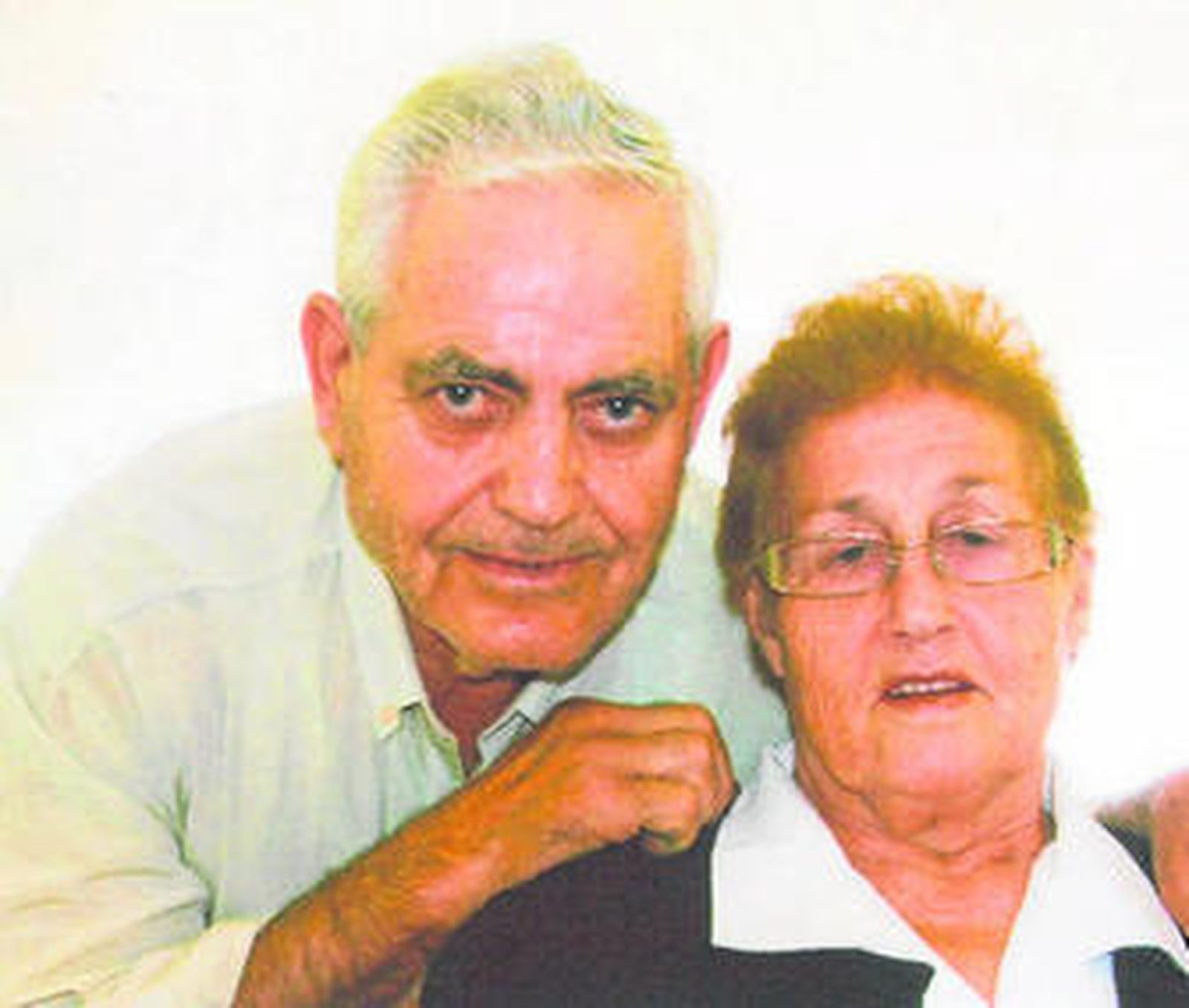 Rafael Almazán y Candelaria García, 50 años de amor.