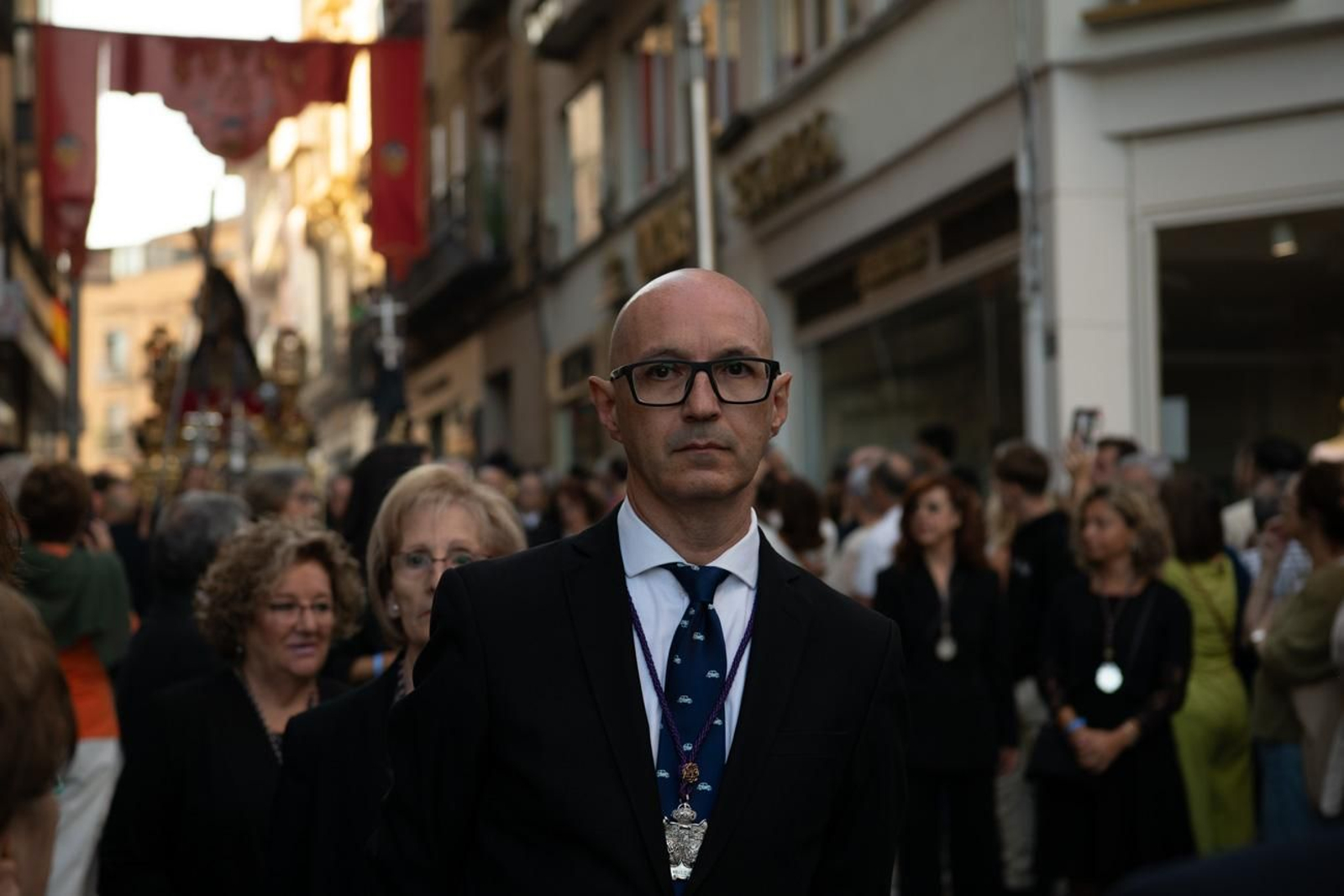 Una marea de devoción inunda Jaén al paso de la Magna, en imágenes