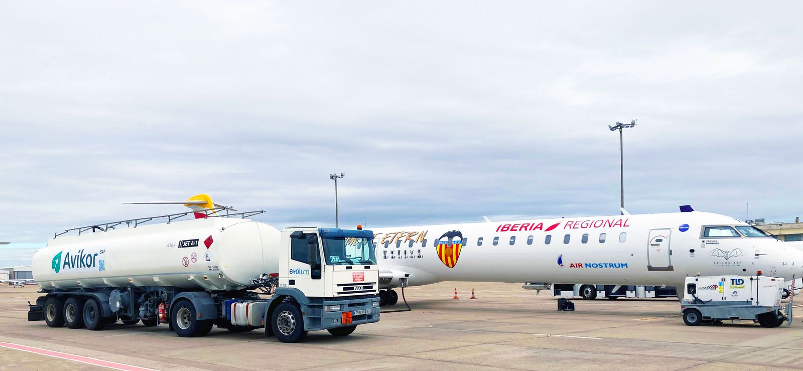 La aeronave de Air Nostrum repostando biocombustible.