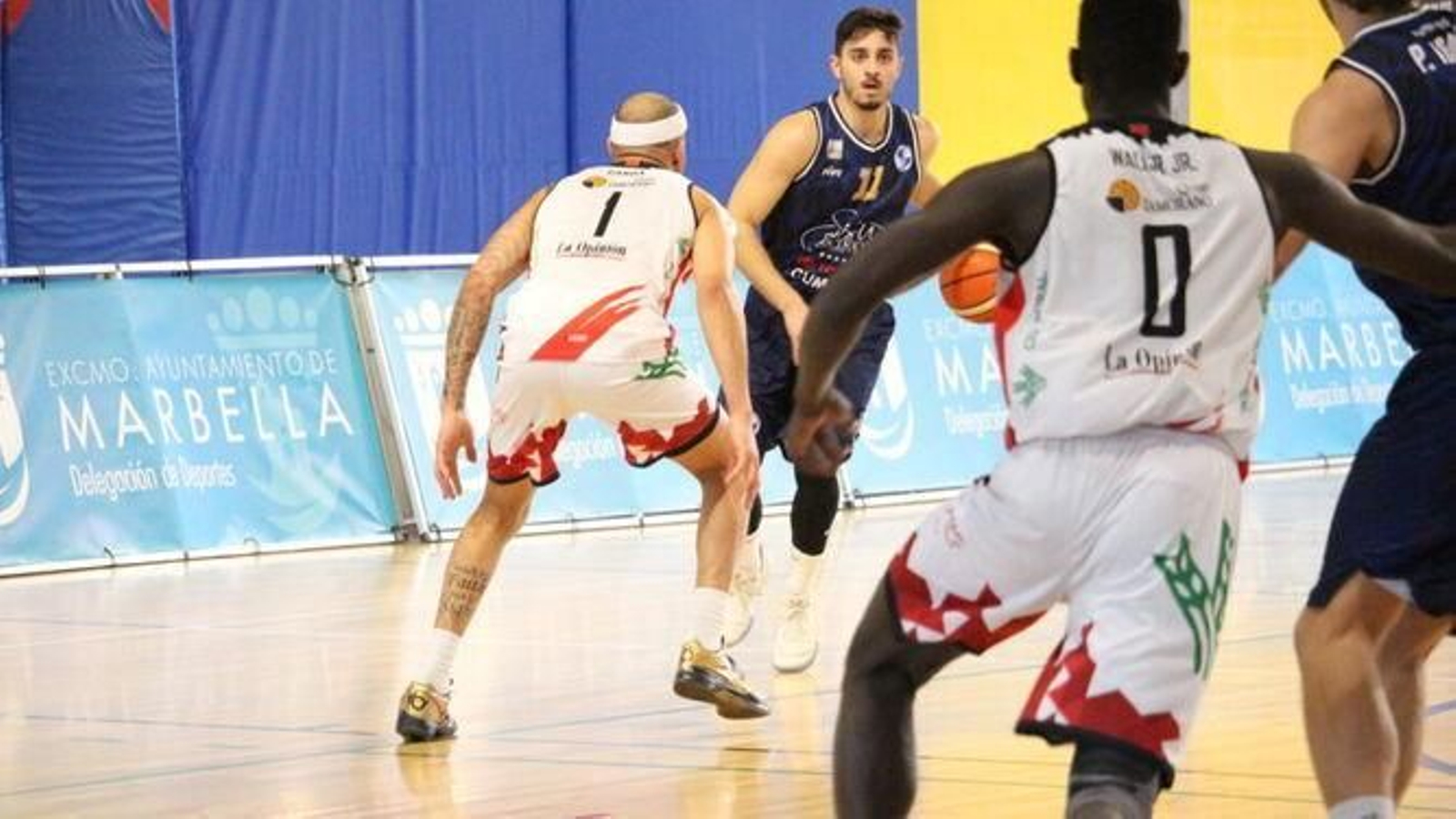 Lucas Muñoz durante un partido con el Marbella la pasada campaña.