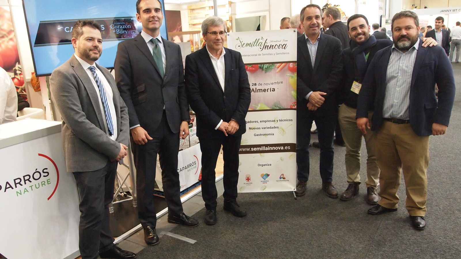 La delegación del Ayuntamiento de Almería, en el estand de Caparrós Nature.