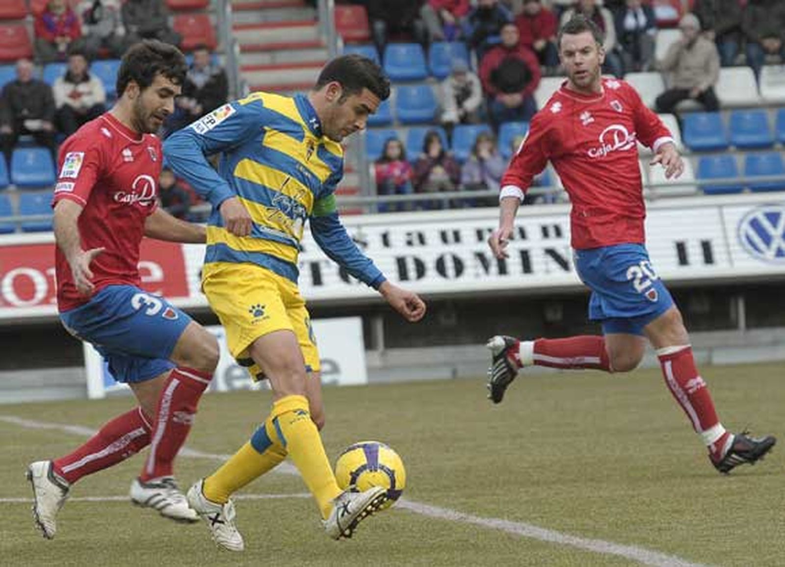 El Cádiz se lleva los tres puntos en Los Pajaritos en el primer triunfo de Víctor Espárrago como entrenador amarillo

Foto: LOF