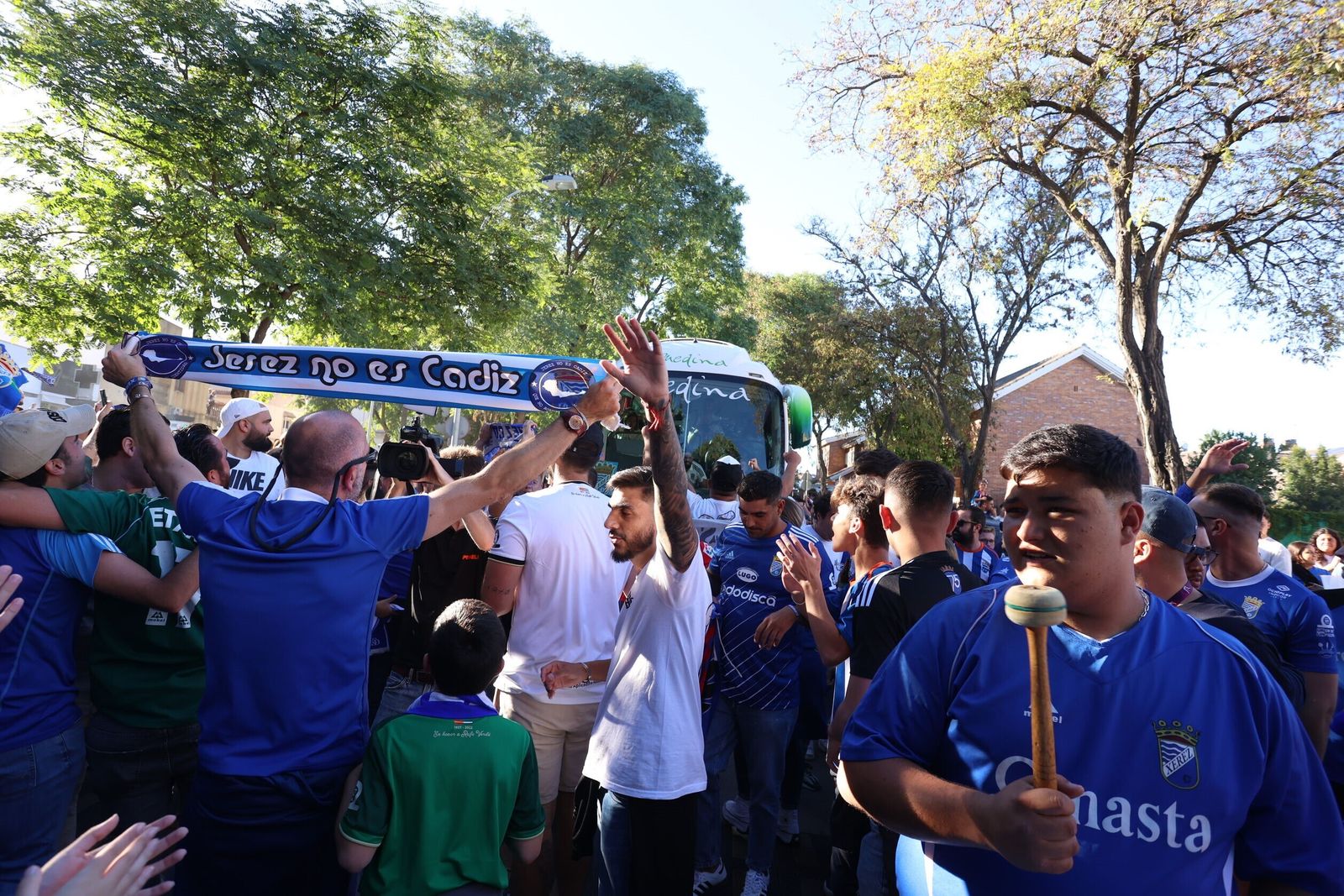 Así ha sido el recibimiento al Xerez CD en los aledaños de Chapín para el derbi